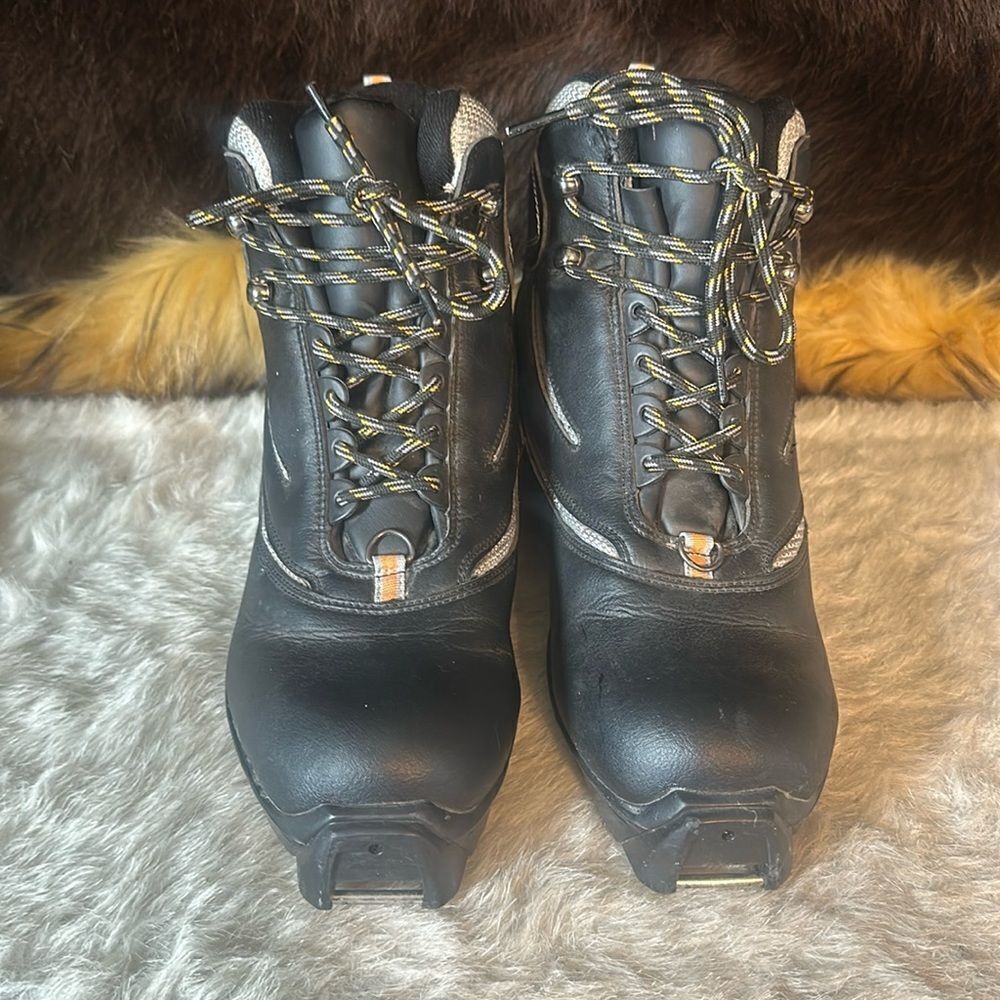 Karhu alpine ski boots 41 (6035)